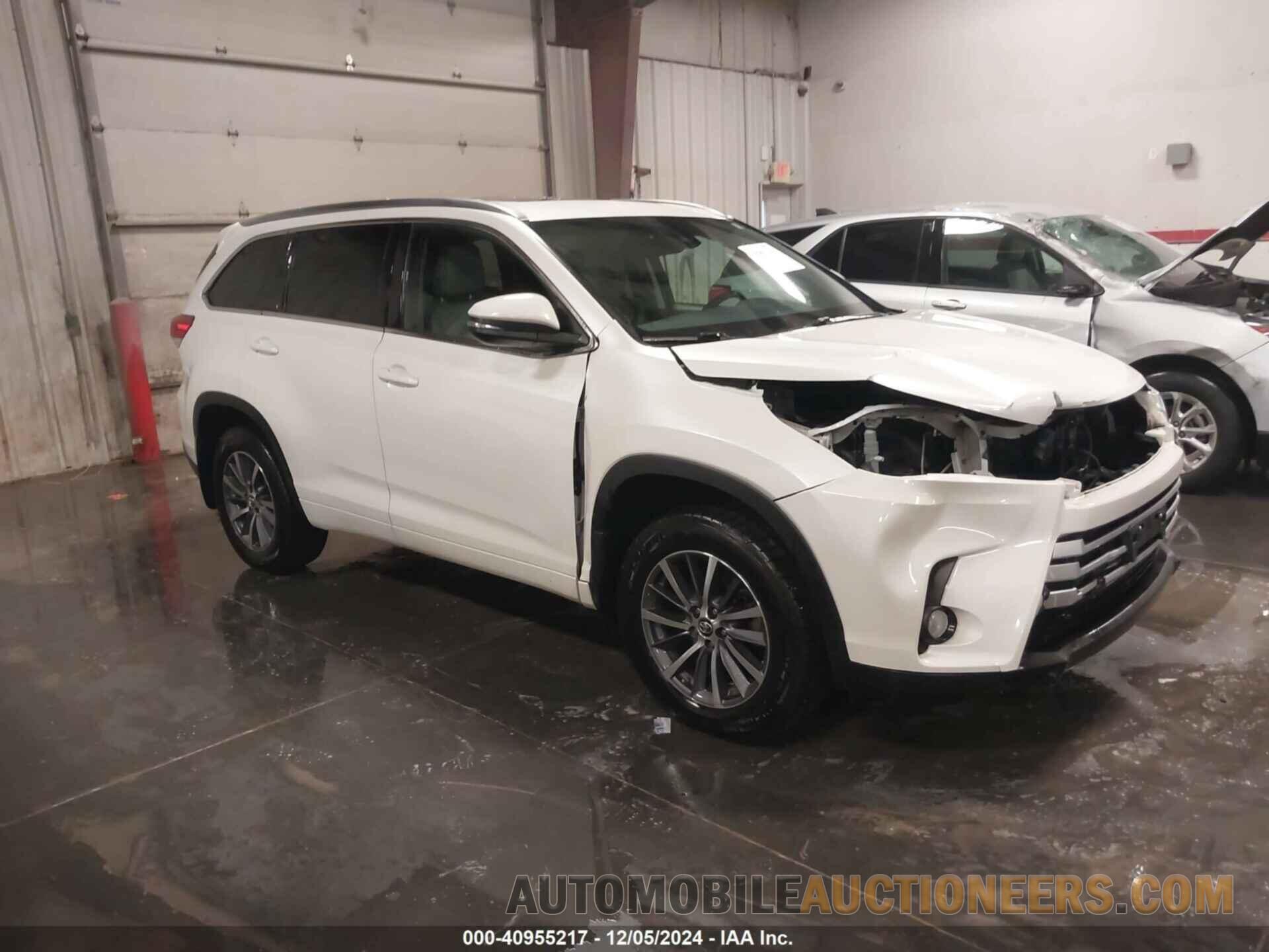 5TDJZRFH0HS473935 TOYOTA HIGHLANDER 2017