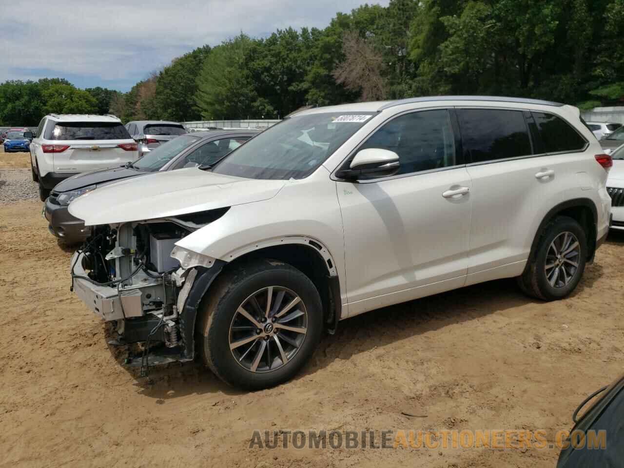 5TDJZRFH0HS513723 TOYOTA HIGHLANDER 2017