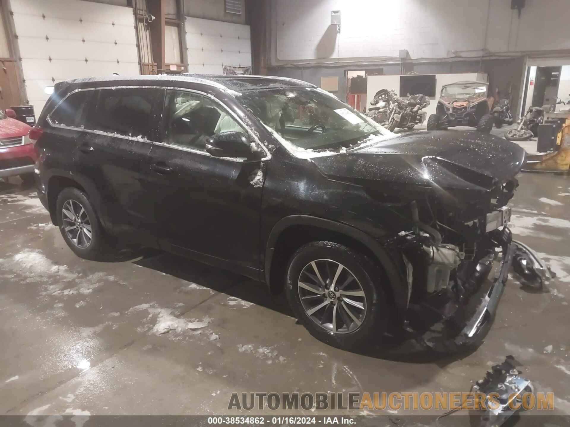 5TDJZRFH0JS524517 TOYOTA HIGHLANDER 2018