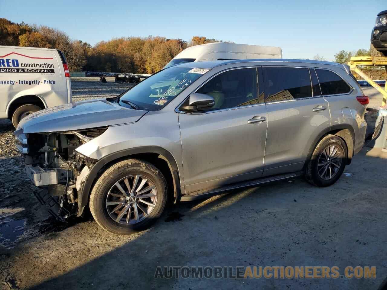 5TDJZRFH0JS534187 TOYOTA HIGHLANDER 2018