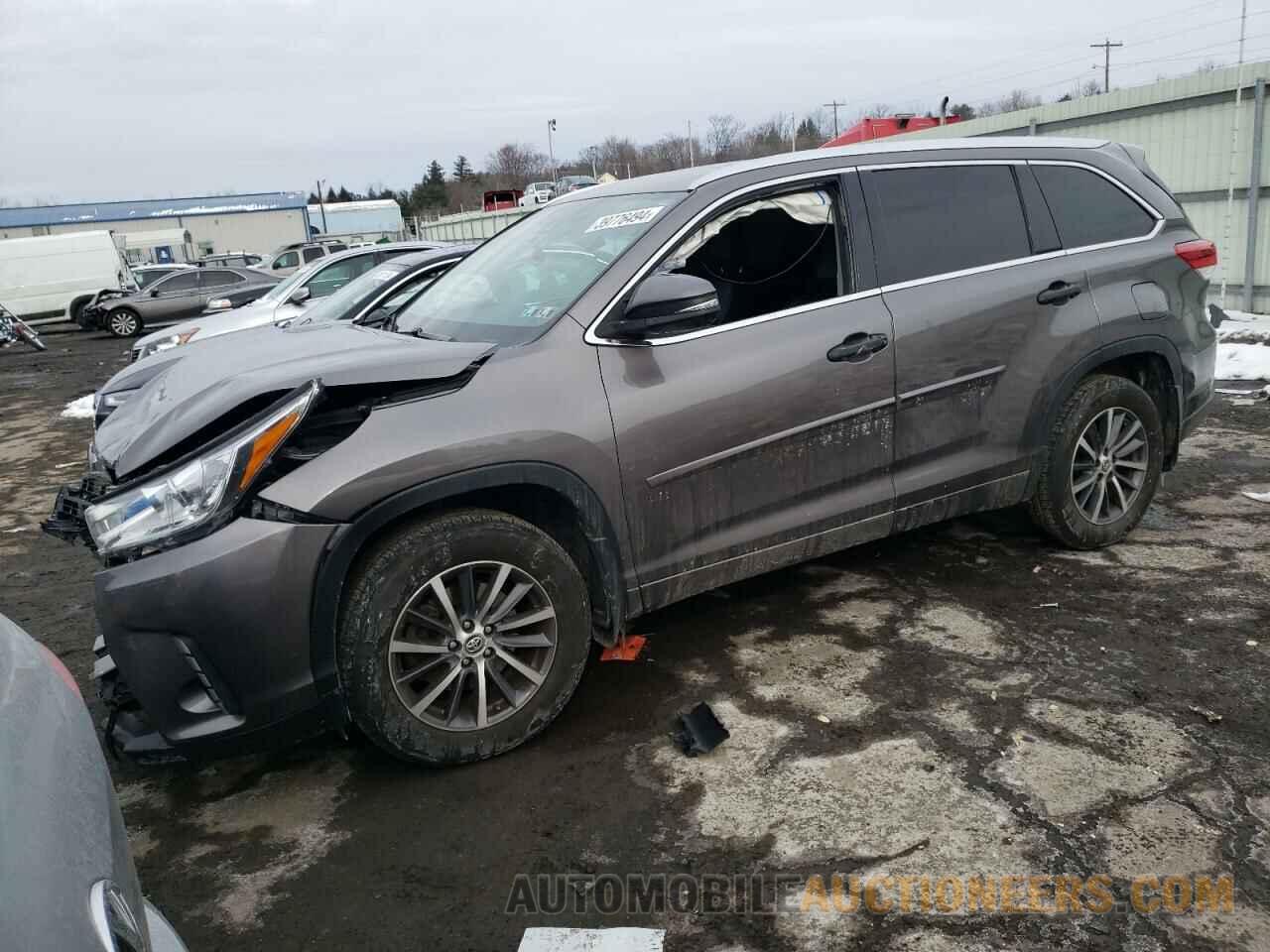 5TDJZRFH0JS547456 TOYOTA HIGHLANDER 2018