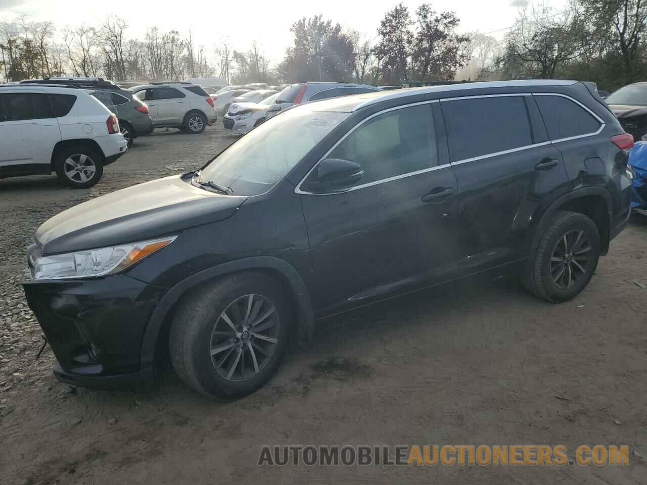 5TDJZRFH0JS557937 TOYOTA HIGHLANDER 2018