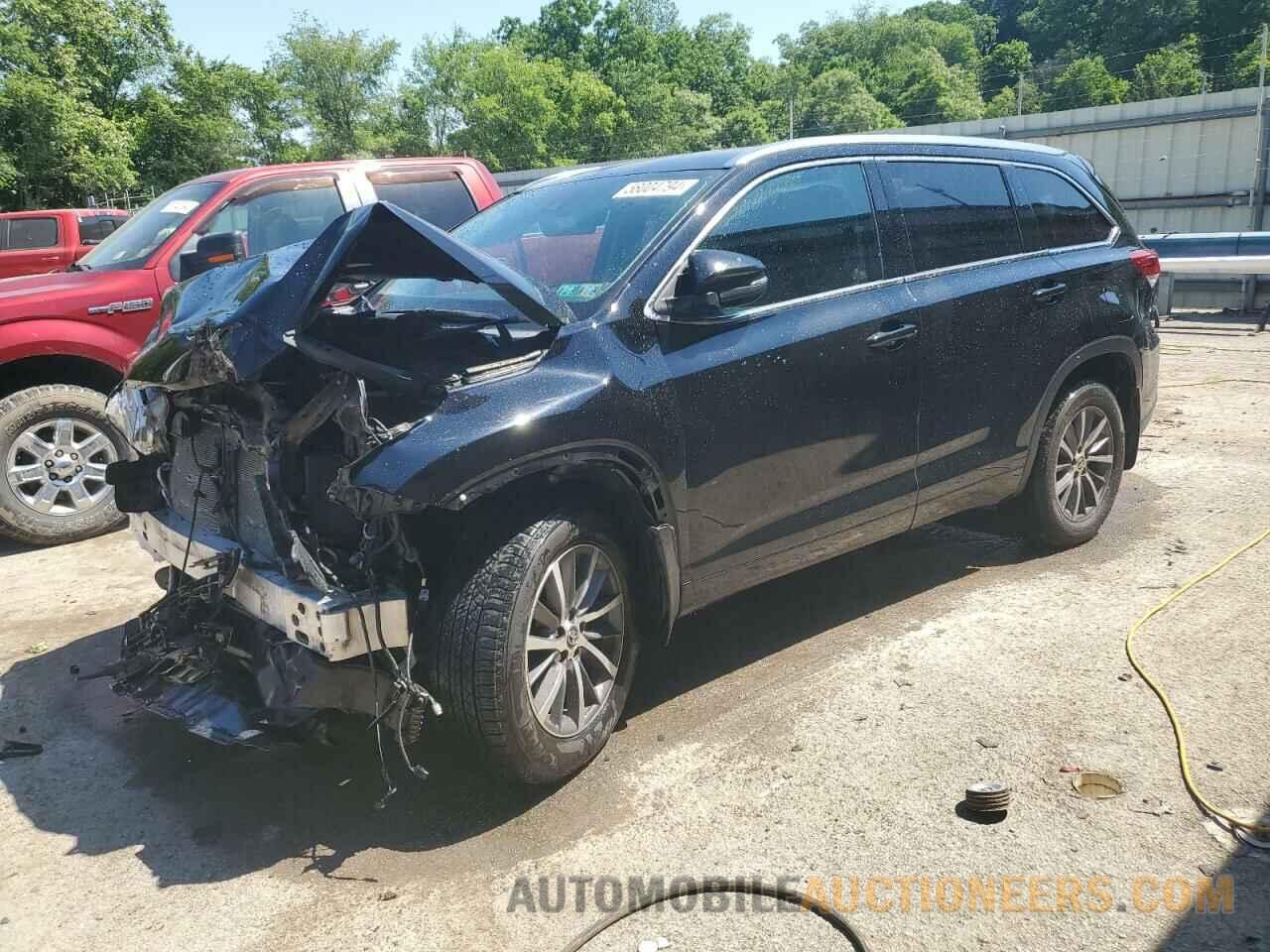 5TDJZRFH0JS558862 TOYOTA HIGHLANDER 2018