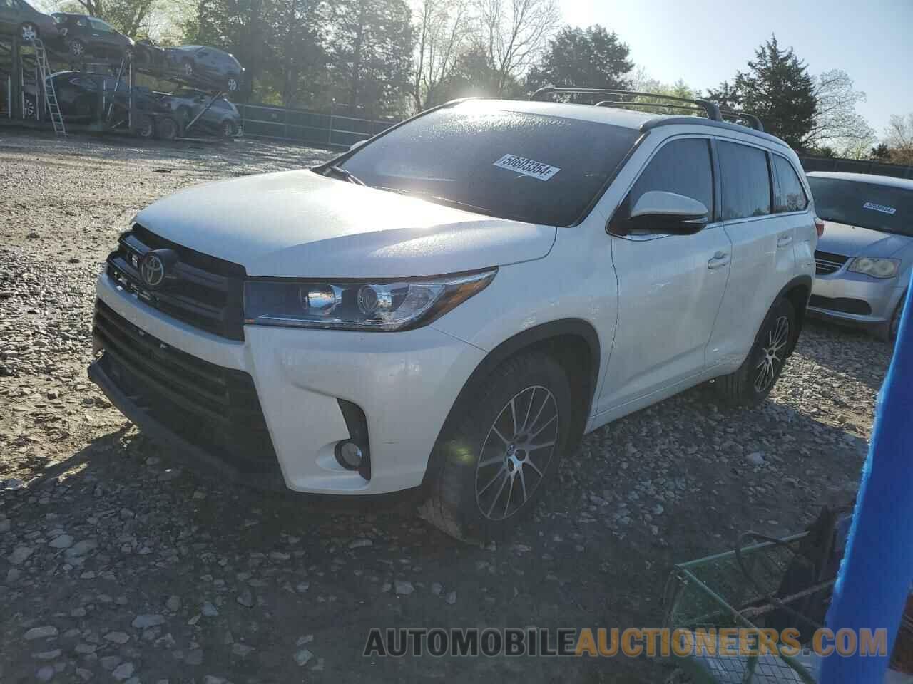 5TDJZRFH0JS562216 TOYOTA HIGHLANDER 2018