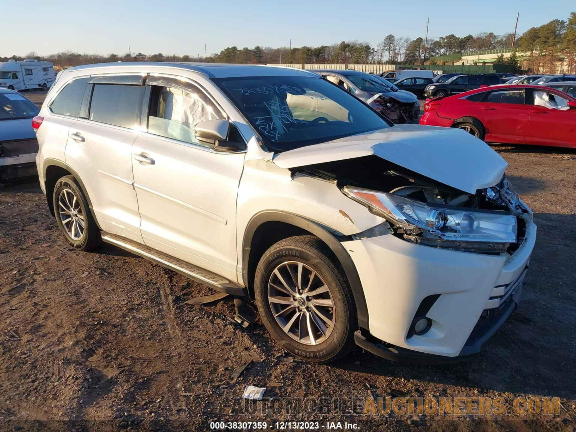 5TDJZRFH0JS813073 TOYOTA HIGHLANDER 2018