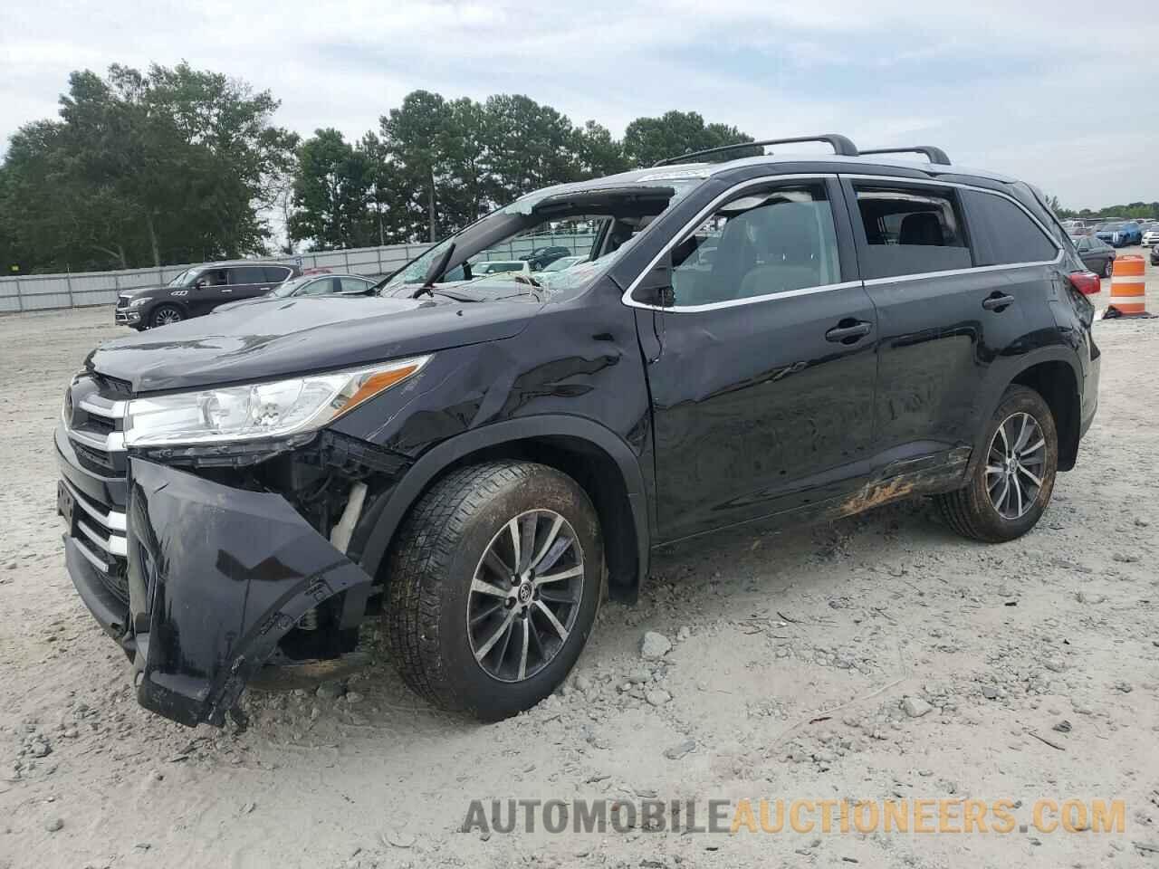 5TDJZRFH0JS821660 TOYOTA HIGHLANDER 2018