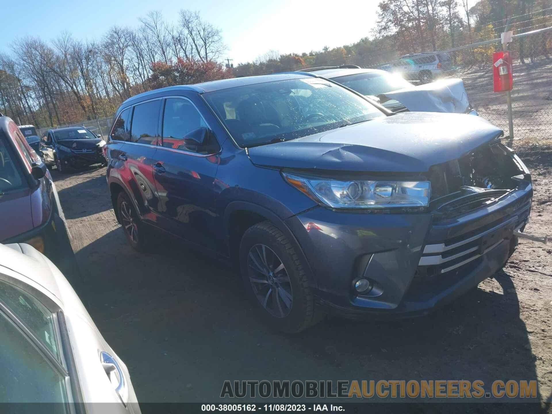 5TDJZRFH0JS825420 TOYOTA HIGHLANDER 2018