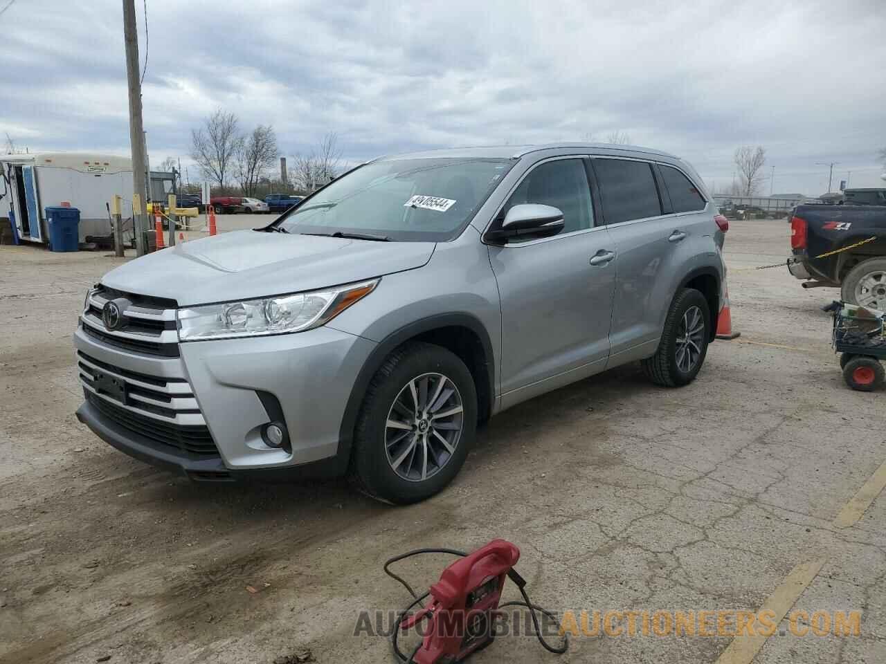 5TDJZRFH0JS844890 TOYOTA HIGHLANDER 2018