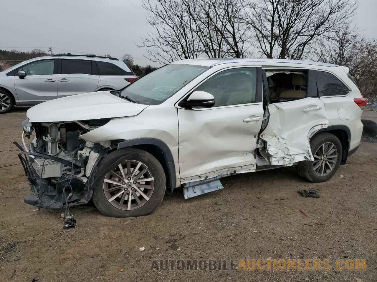 5TDJZRFH0JS886556 TOYOTA HIGHLANDER 2018