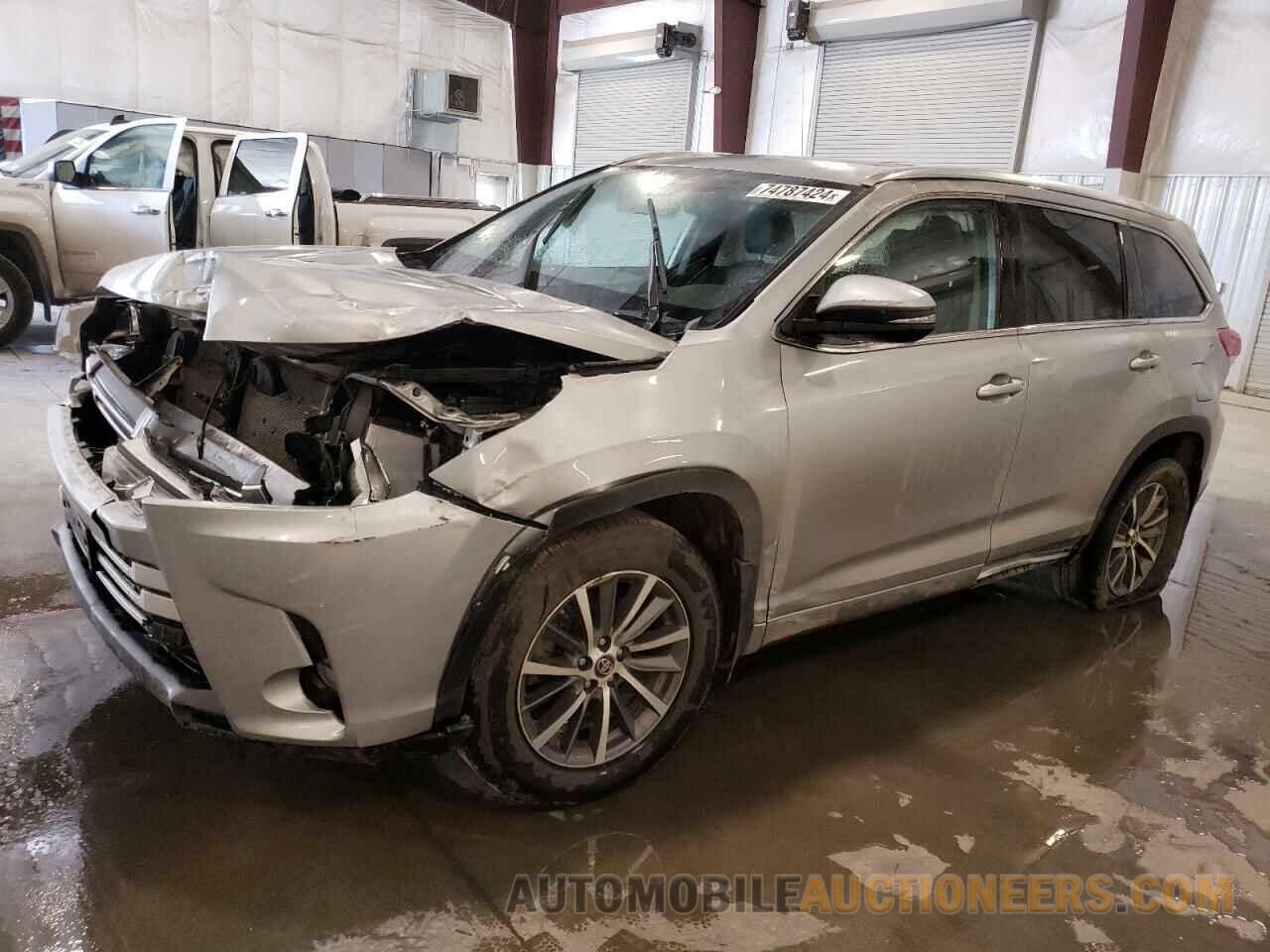 5TDJZRFH0JS892387 TOYOTA HIGHLANDER 2018