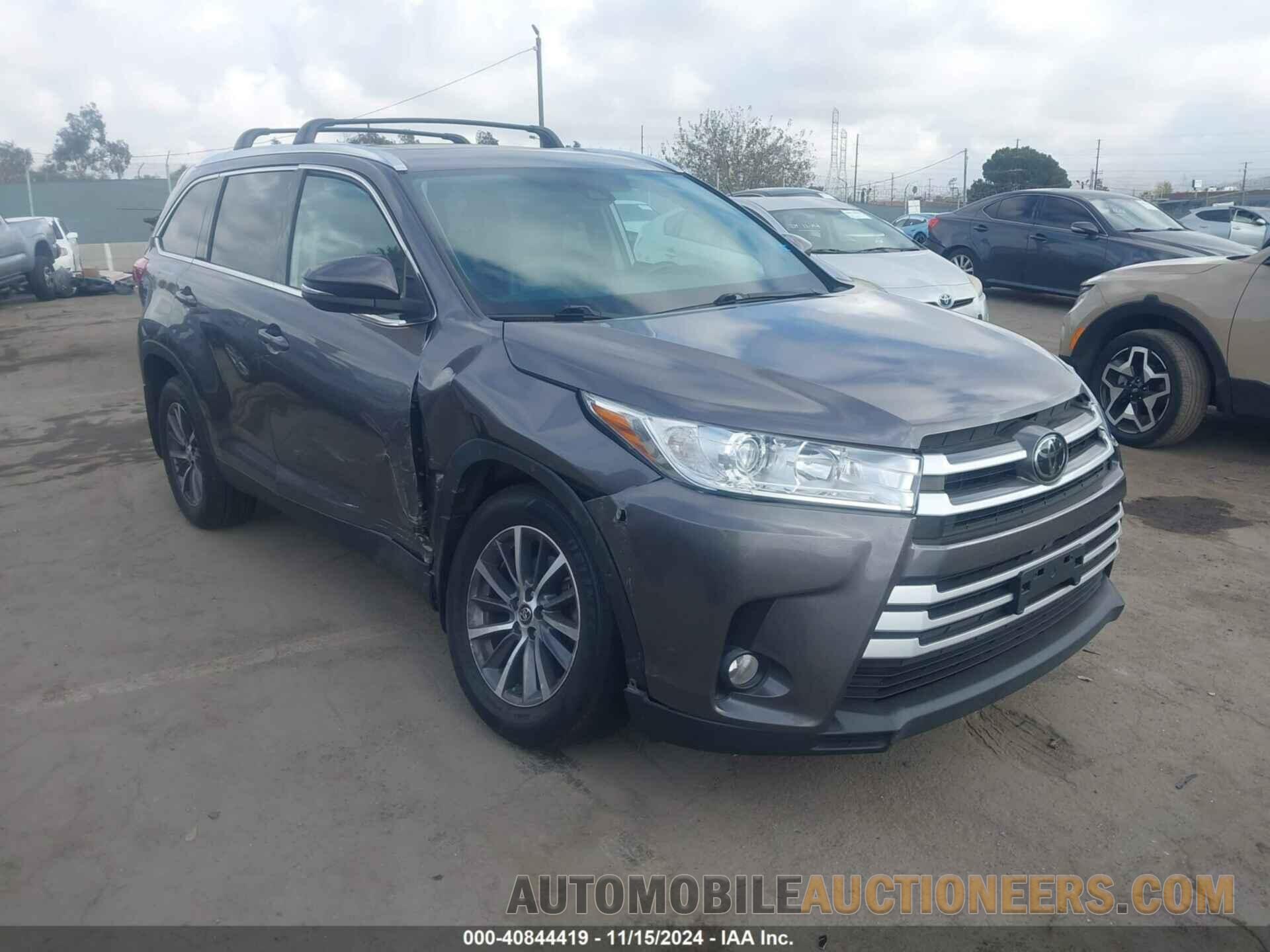 5TDJZRFH0KS564520 TOYOTA HIGHLANDER 2019