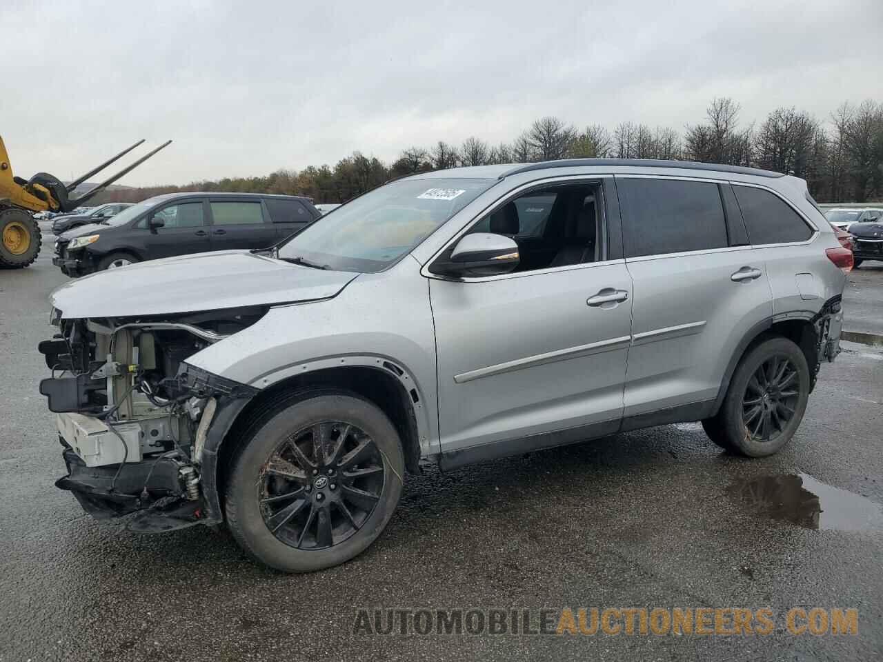 5TDJZRFH0KS567076 TOYOTA HIGHLANDER 2019