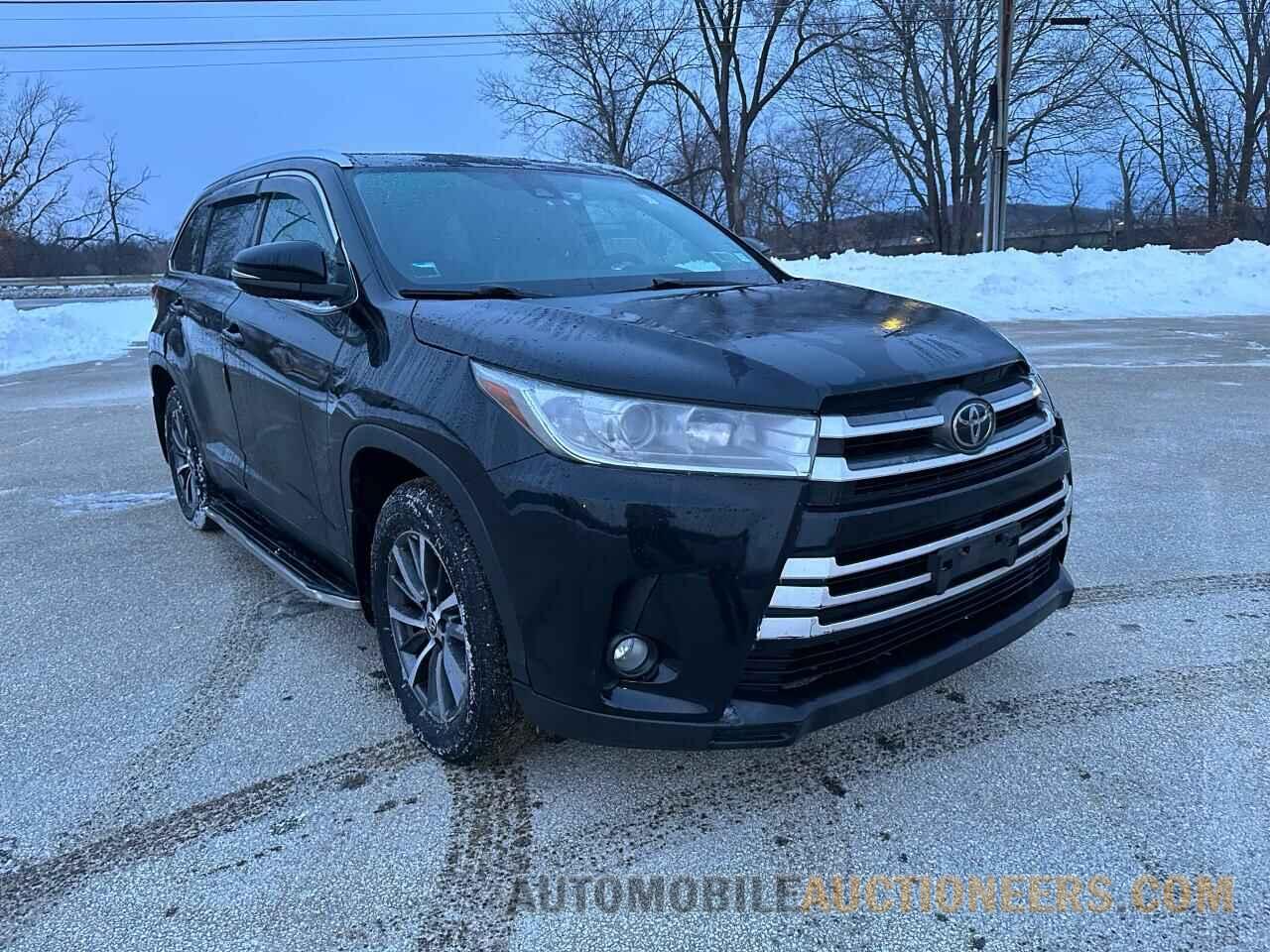 5TDJZRFH0KS571581 TOYOTA HIGHLANDER 2019