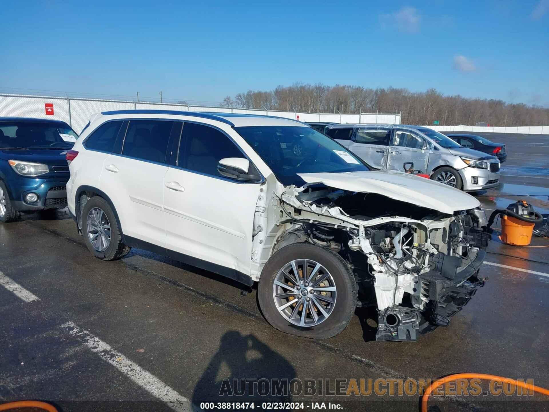 5TDJZRFH0KS575369 TOYOTA HIGHLANDER 2019