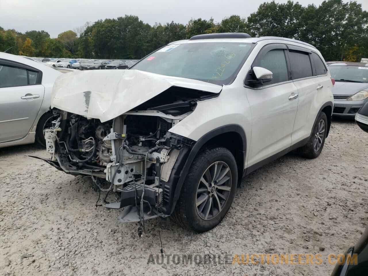 5TDJZRFH0KS580054 TOYOTA HIGHLANDER 2019