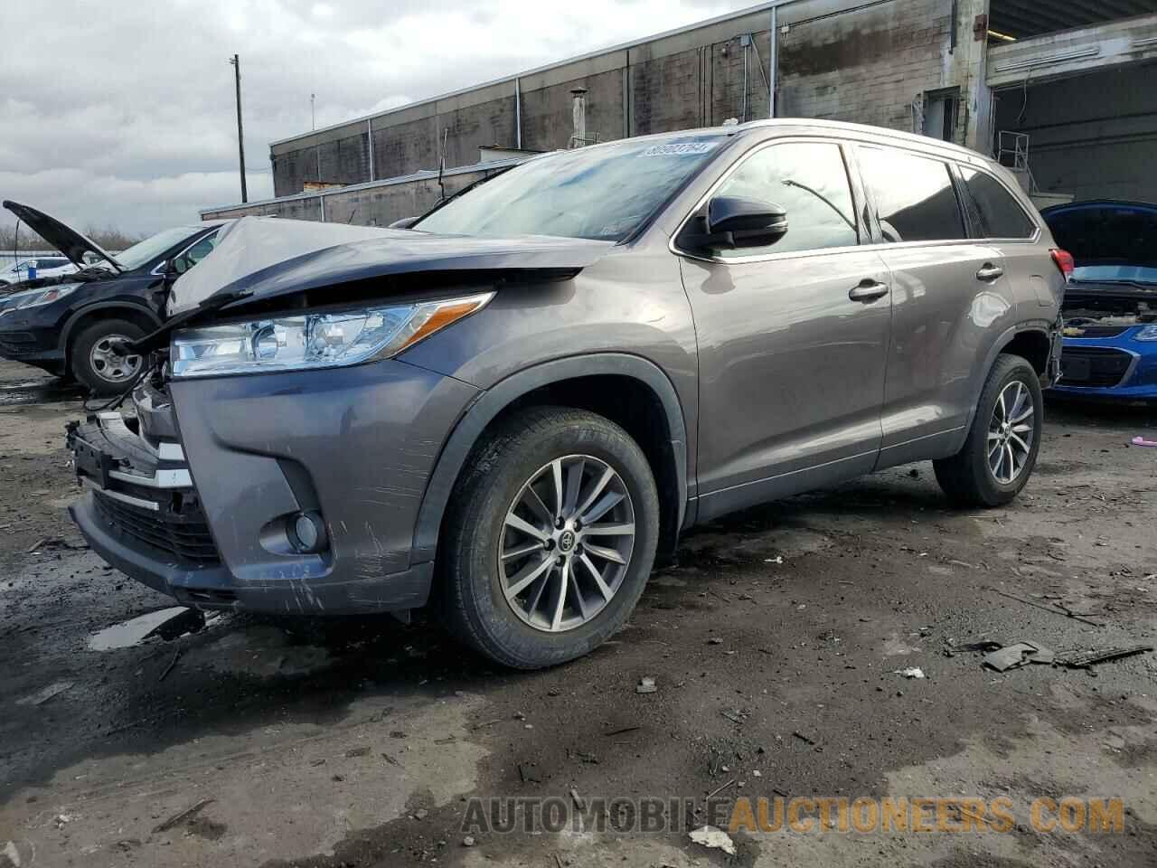 5TDJZRFH0KS585593 TOYOTA HIGHLANDER 2019