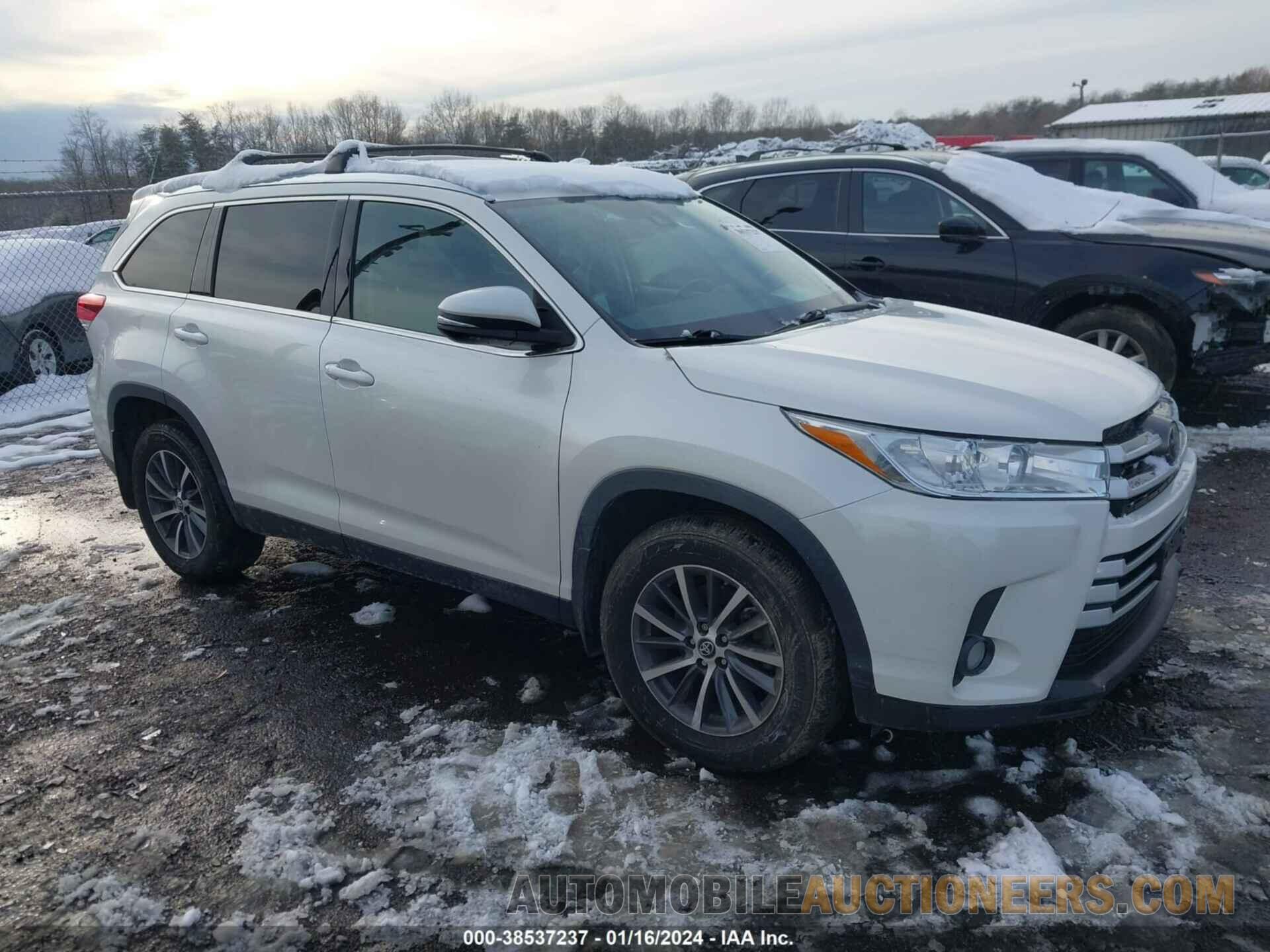 5TDJZRFH0KS597792 TOYOTA HIGHLANDER 2019