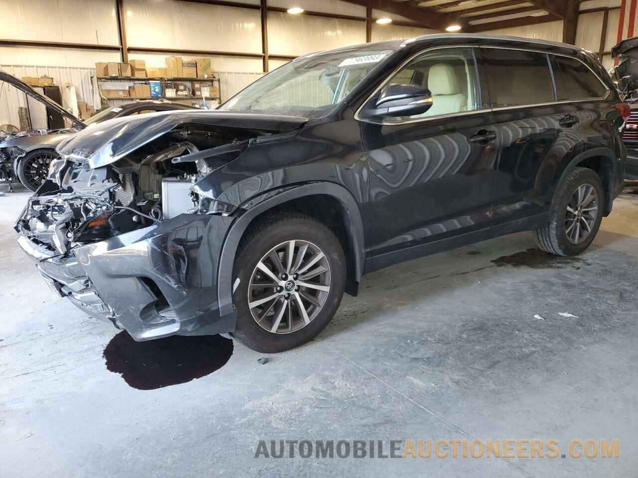 5TDJZRFH0KS598683 TOYOTA HIGHLANDER 2019