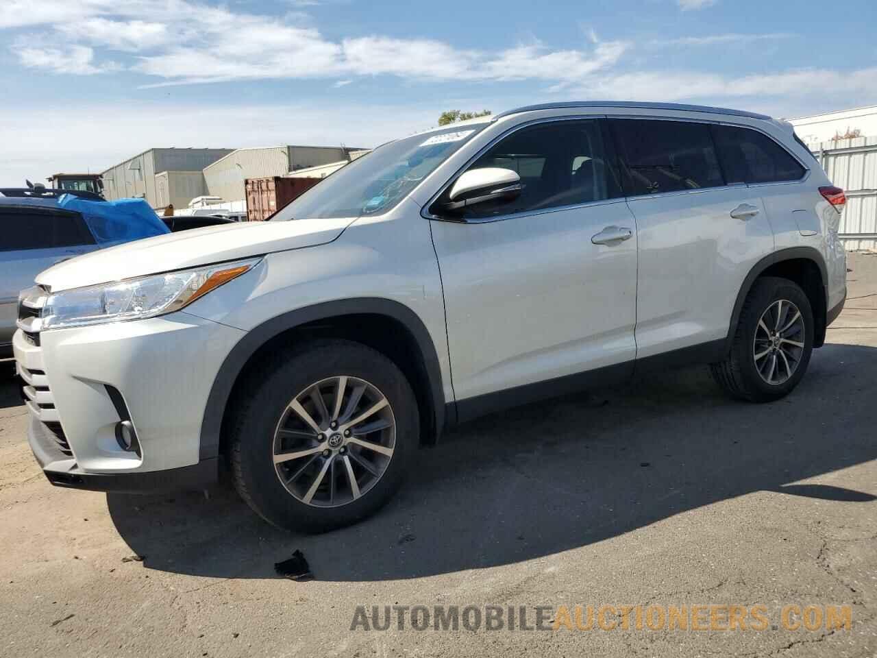 5TDJZRFH0KS714304 TOYOTA HIGHLANDER 2019