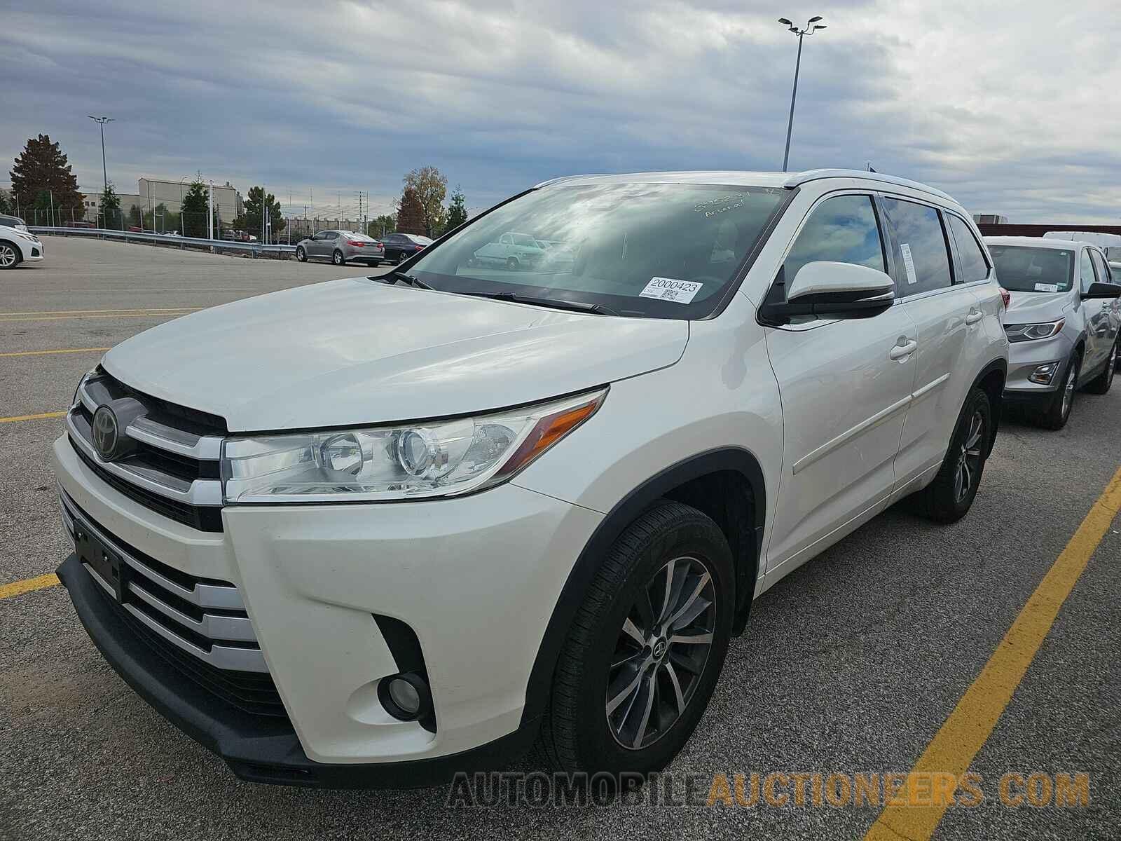 5TDJZRFH1HS395231 Toyota Highlander 2017