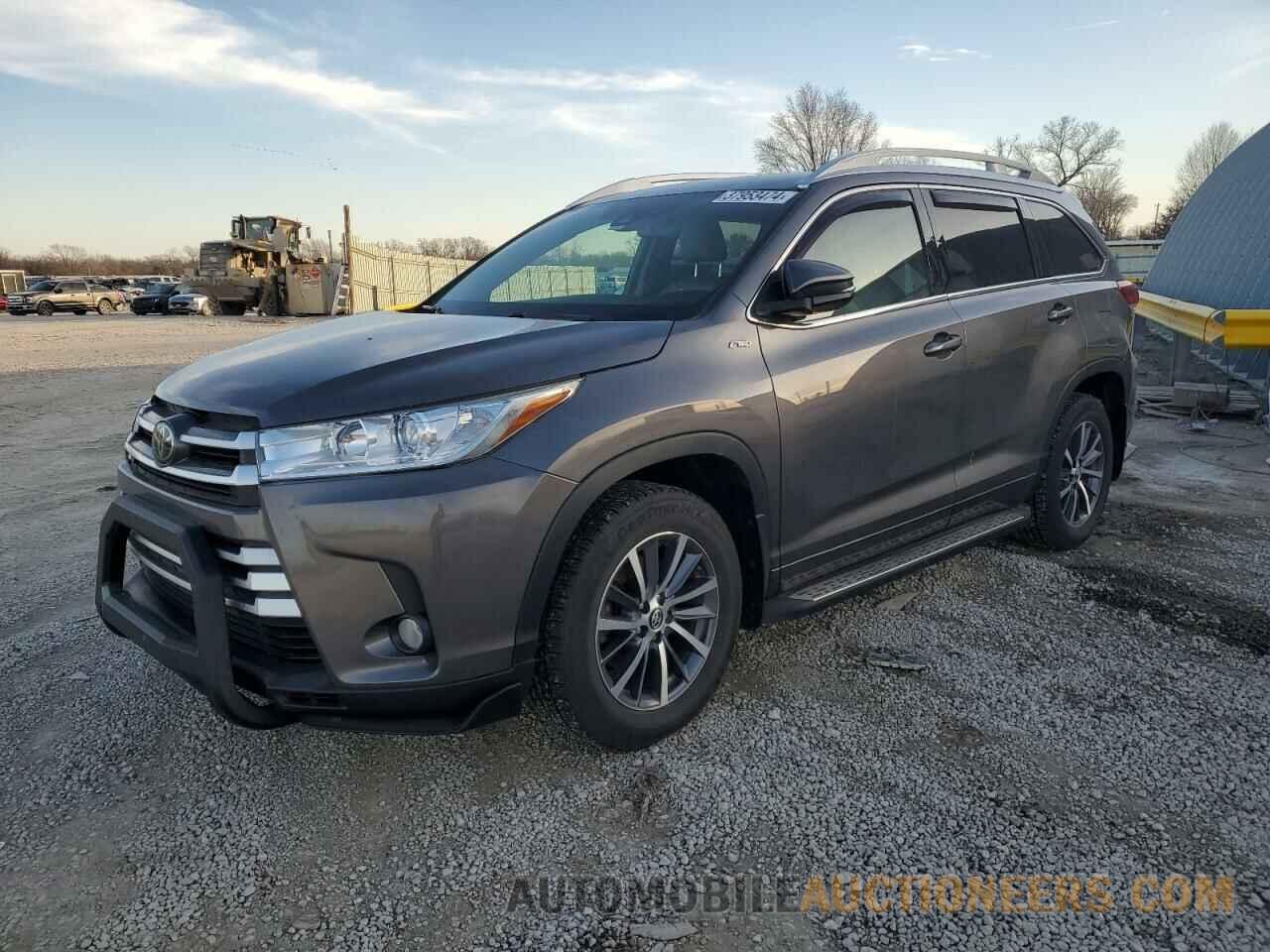 5TDJZRFH1HS407846 TOYOTA HIGHLANDER 2017