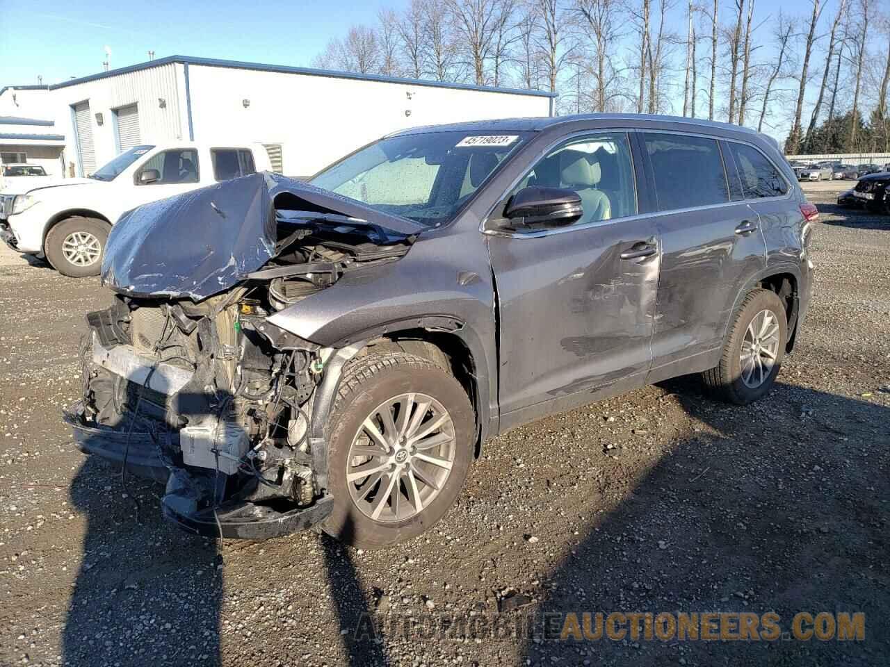 5TDJZRFH1HS460742 TOYOTA HIGHLANDER 2017