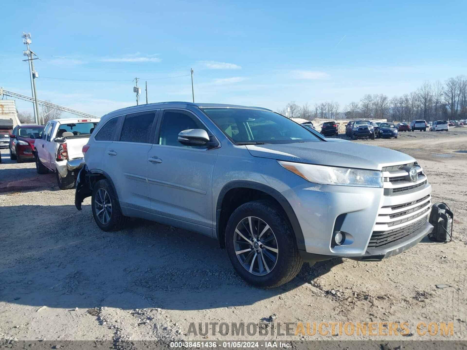 5TDJZRFH1HS471885 TOYOTA HIGHLANDER 2017