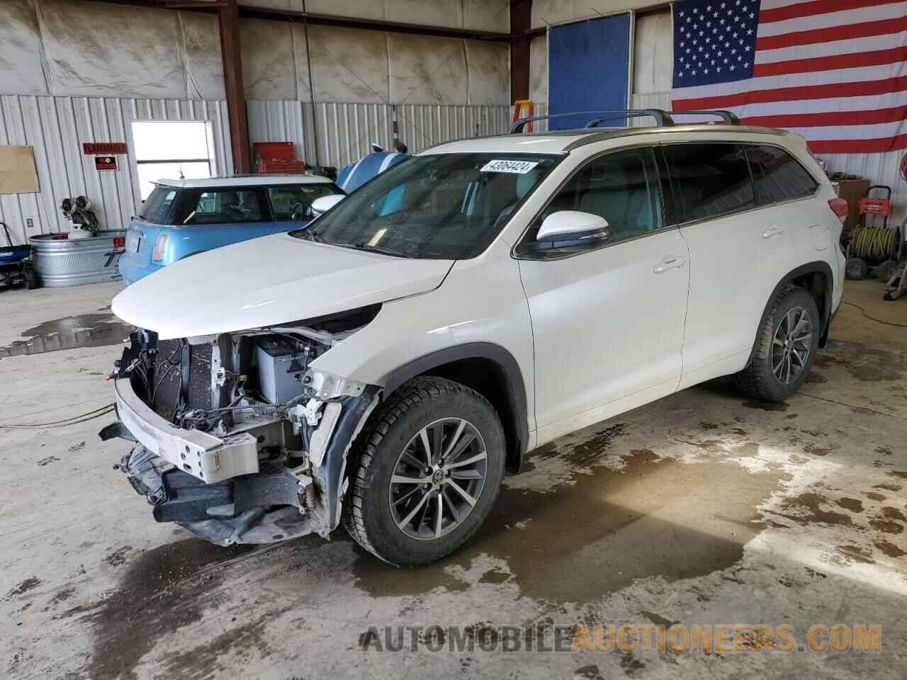 5TDJZRFH1HS479307 TOYOTA HIGHLANDER 2017