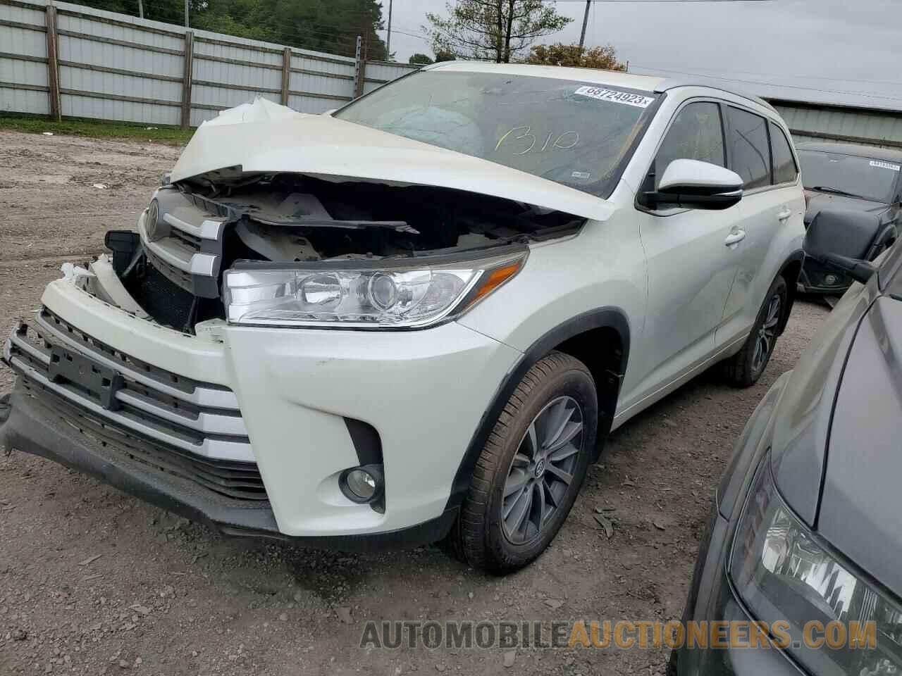 5TDJZRFH1JS488255 TOYOTA HIGHLANDER 2018