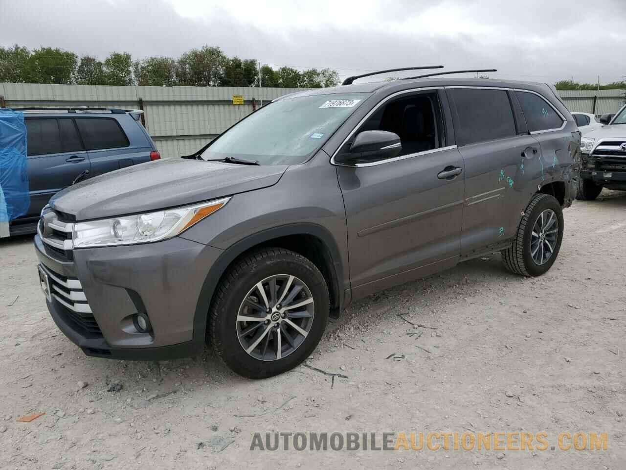 5TDJZRFH1JS526163 TOYOTA HIGHLANDER 2018