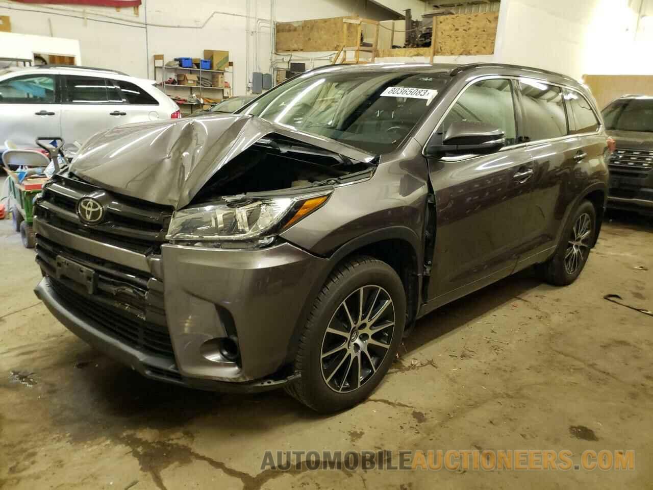 5TDJZRFH1JS537647 TOYOTA HIGHLANDER 2018