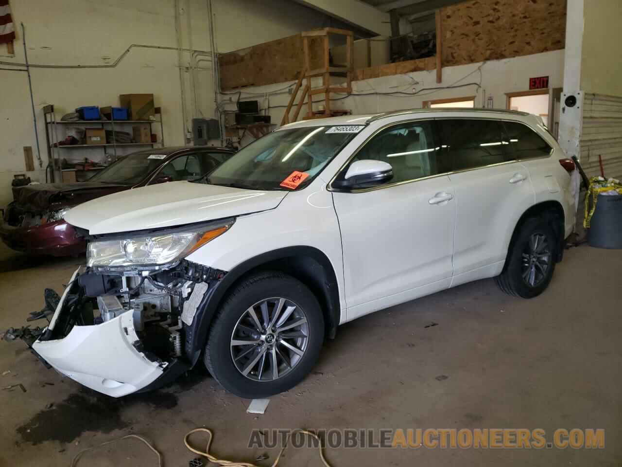 5TDJZRFH1JS558076 TOYOTA HIGHLANDER 2018