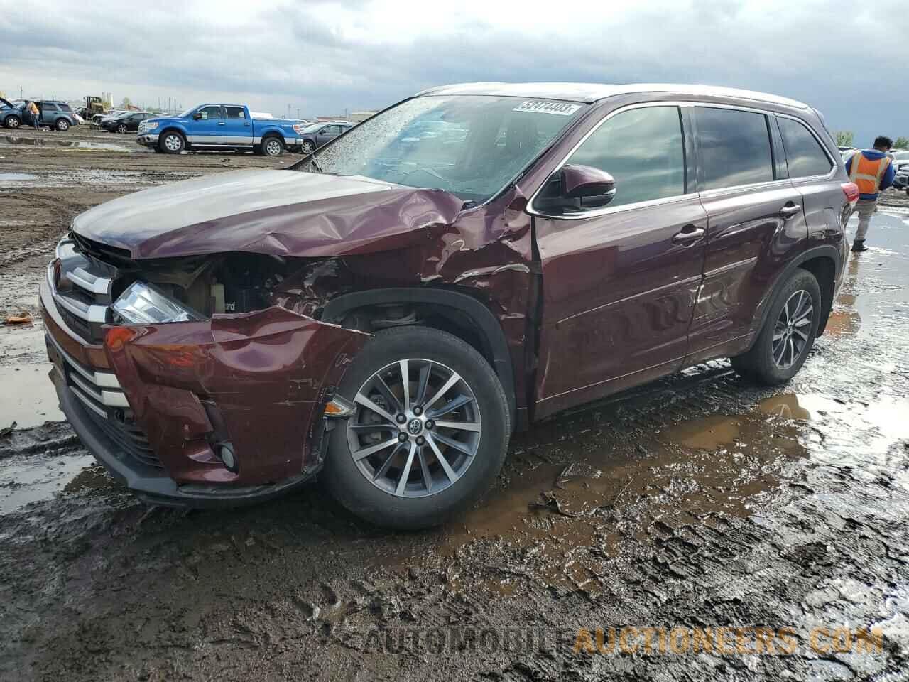 5TDJZRFH1JS813664 TOYOTA HIGHLANDER 2018