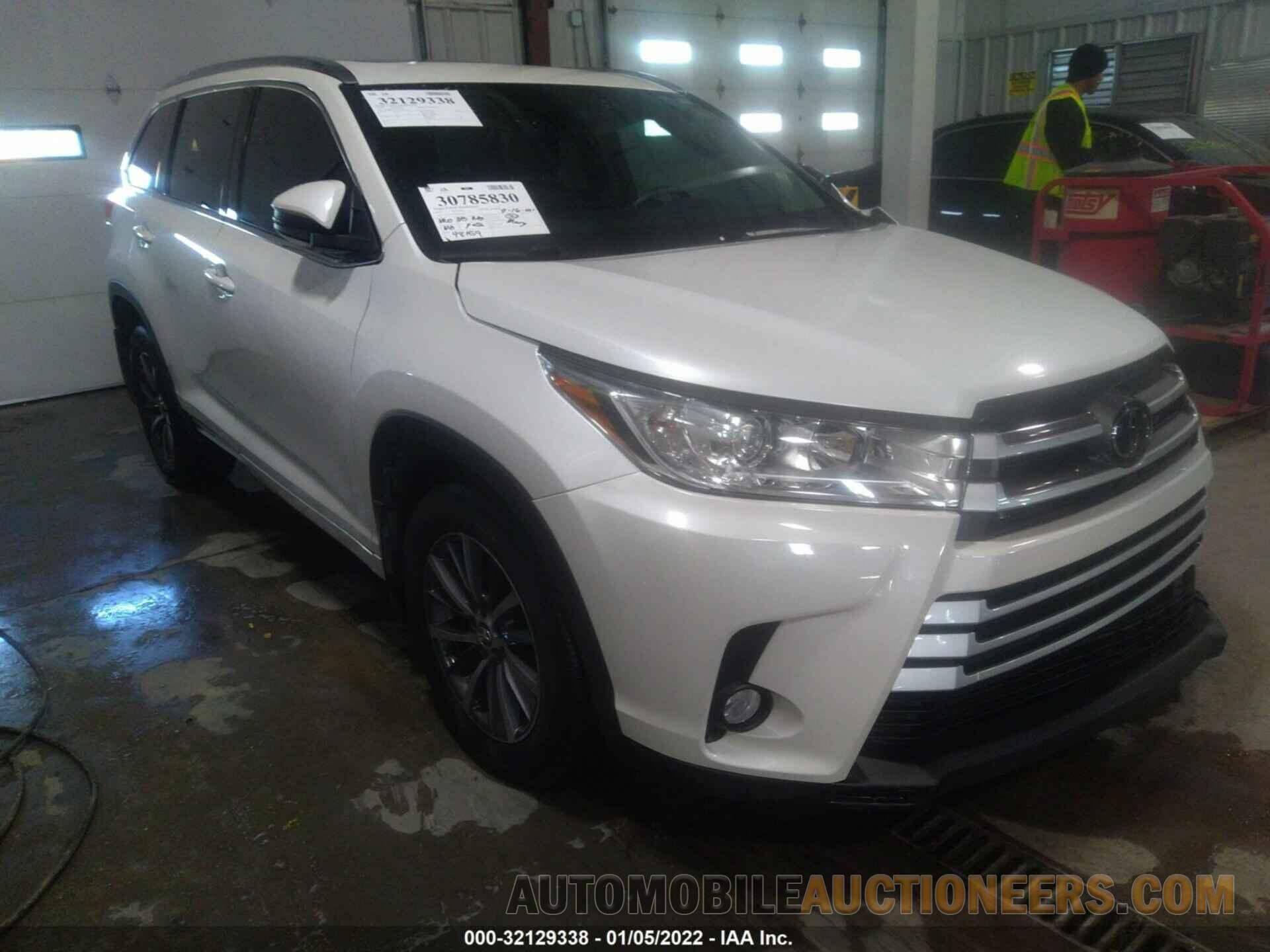 5TDJZRFH1JS816614 TOYOTA HIGHLANDER 2018