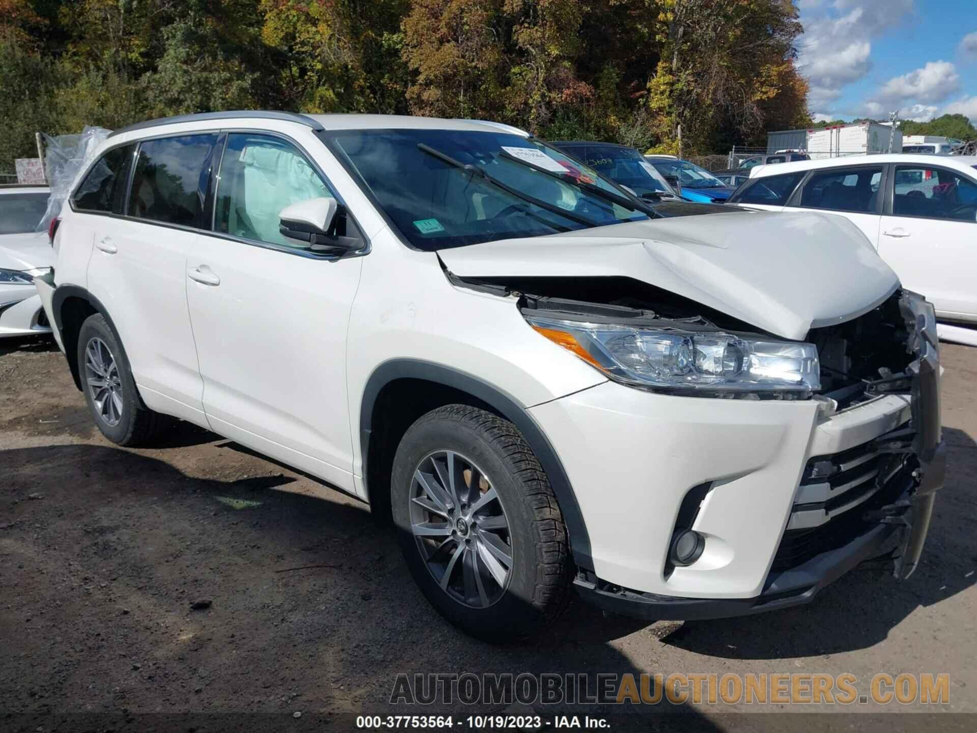 5TDJZRFH1JS816774 TOYOTA HIGHLANDER 2018