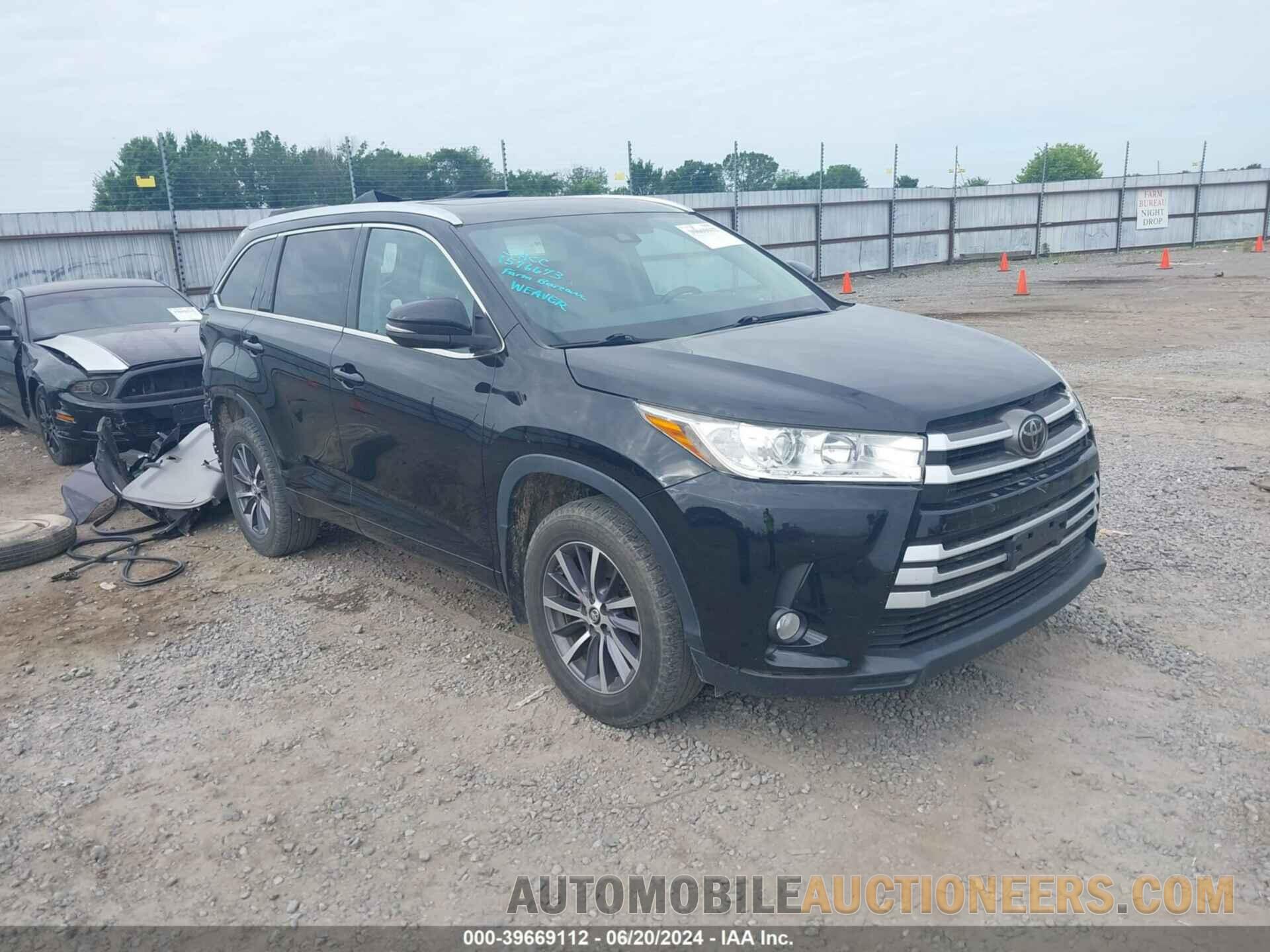 5TDJZRFH1JS871905 TOYOTA HIGHLANDER 2018