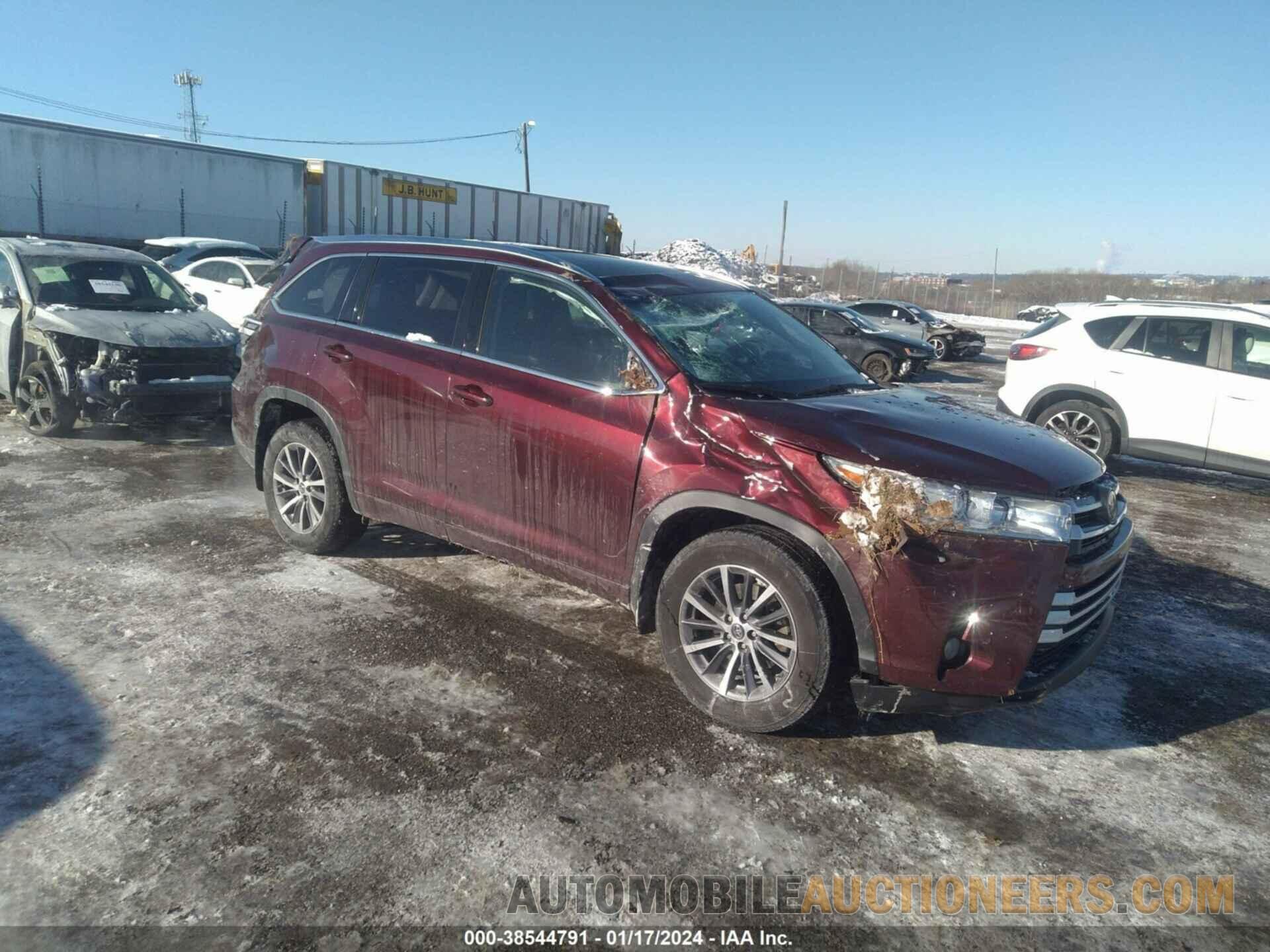 5TDJZRFH1JS875243 TOYOTA HIGHLANDER 2018