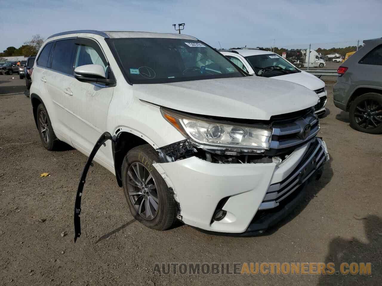 5TDJZRFH1JS878448 TOYOTA HIGHLANDER 2018