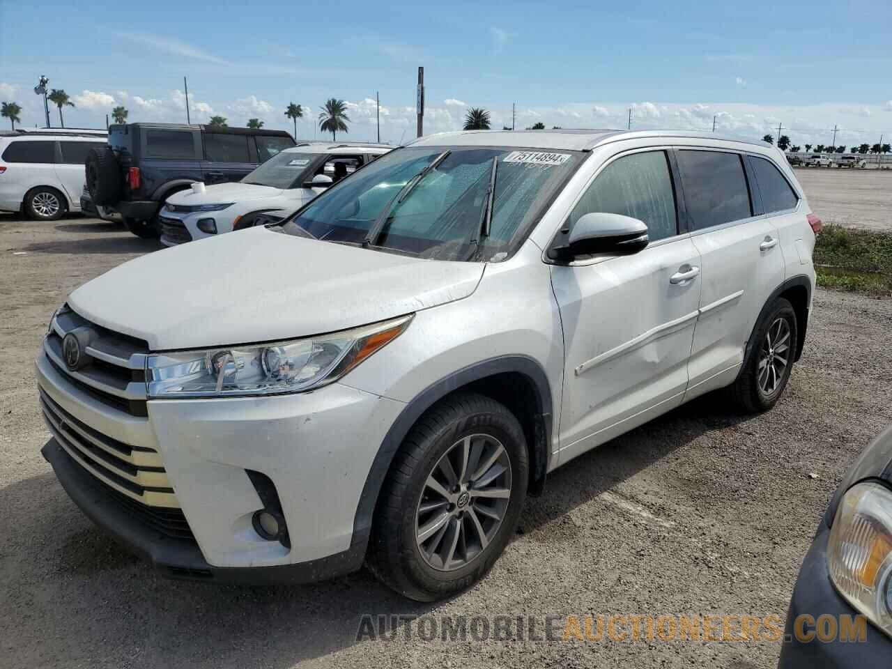 5TDJZRFH1JS890941 TOYOTA HIGHLANDER 2018