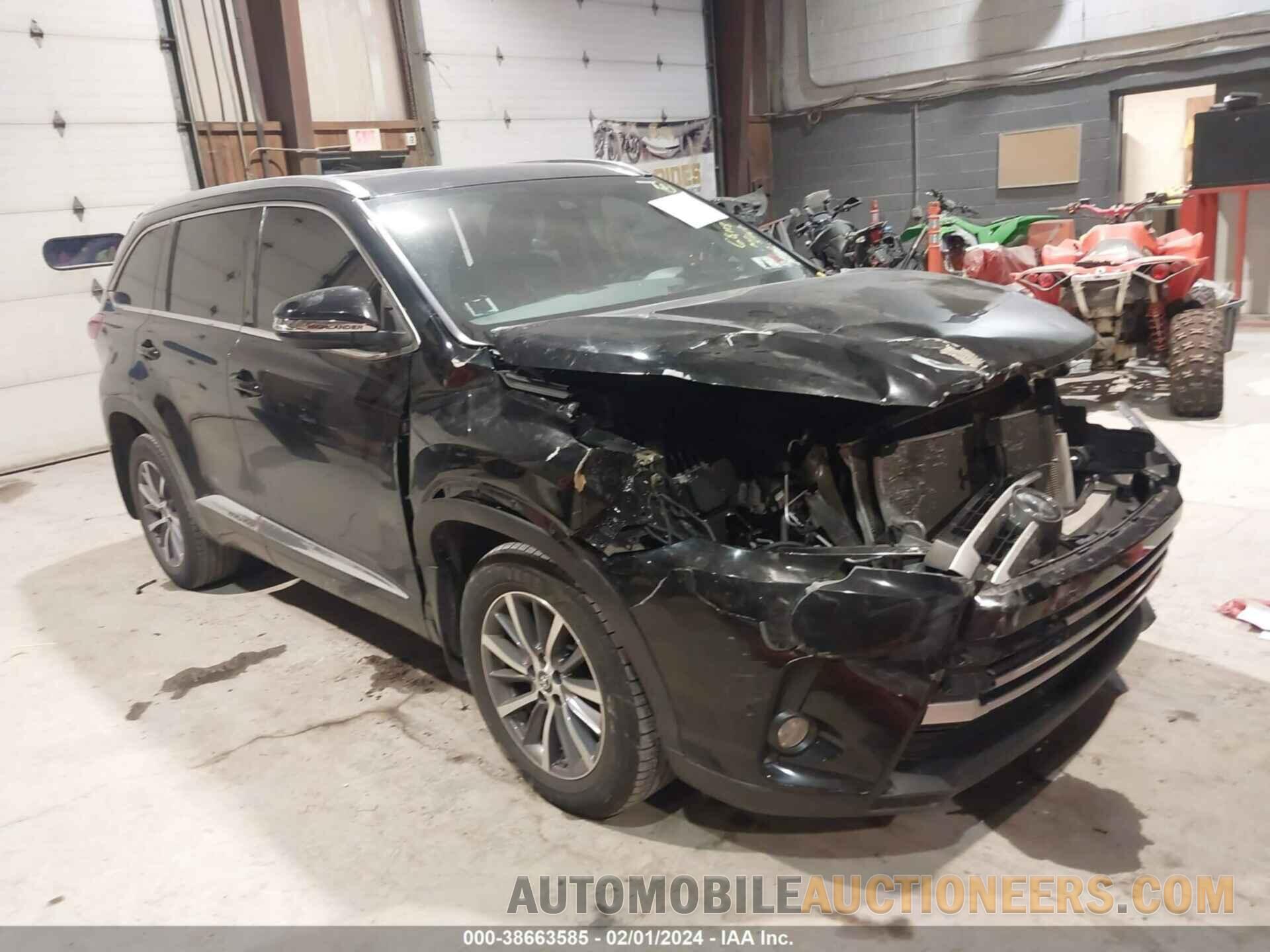 5TDJZRFH1JS898263 TOYOTA HIGHLANDER 2018