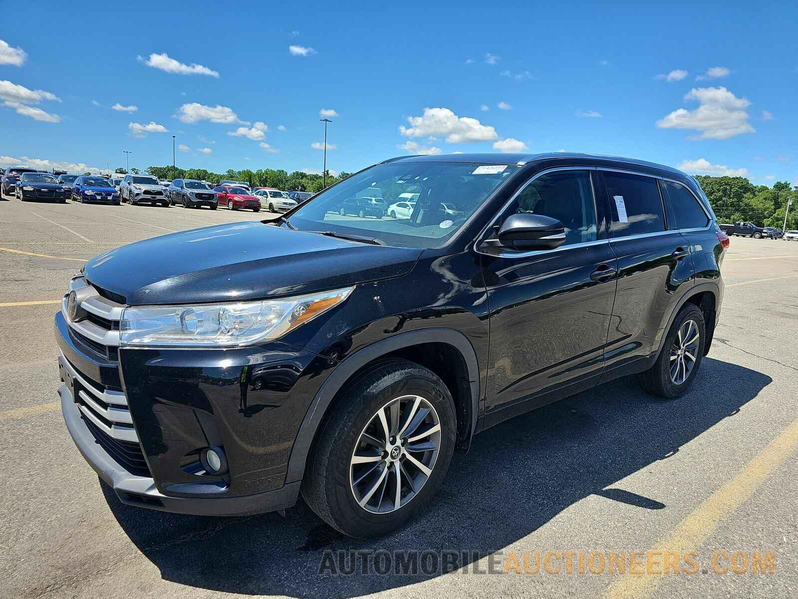 5TDJZRFH1JS908449 Toyota Highlander 2018