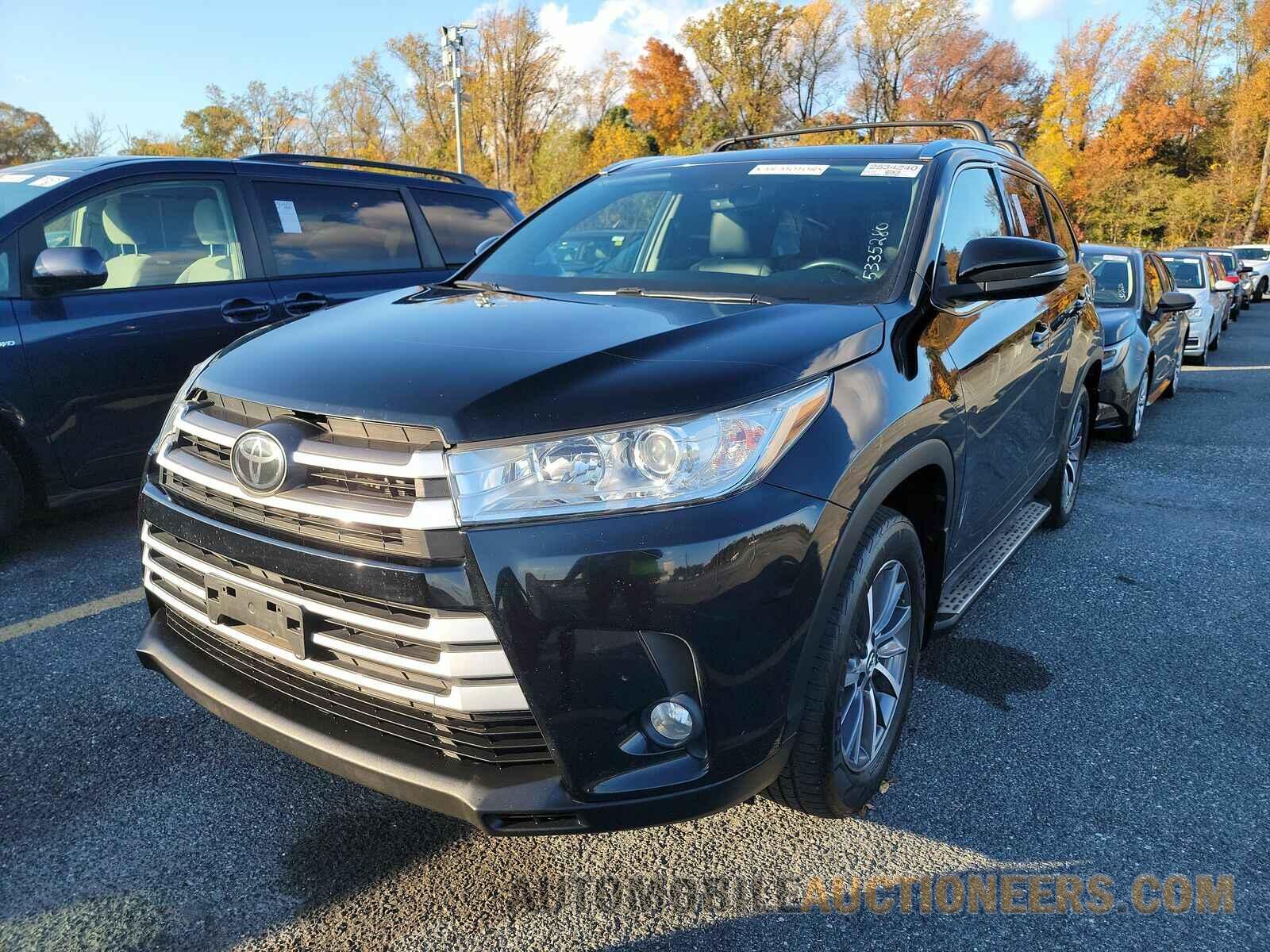 5TDJZRFH1KS571766 Toyota Highlander 2019