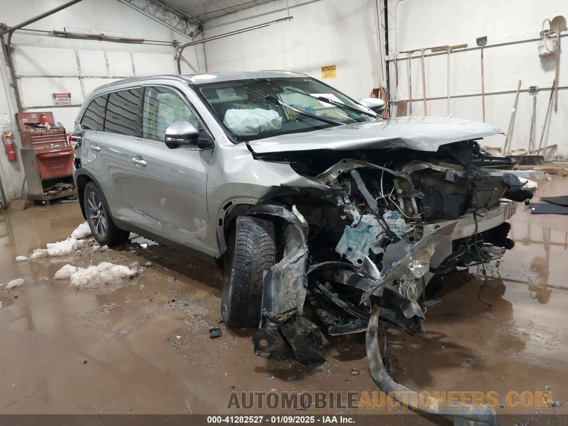 5TDJZRFH1KS606502 TOYOTA HIGHLANDER 2019