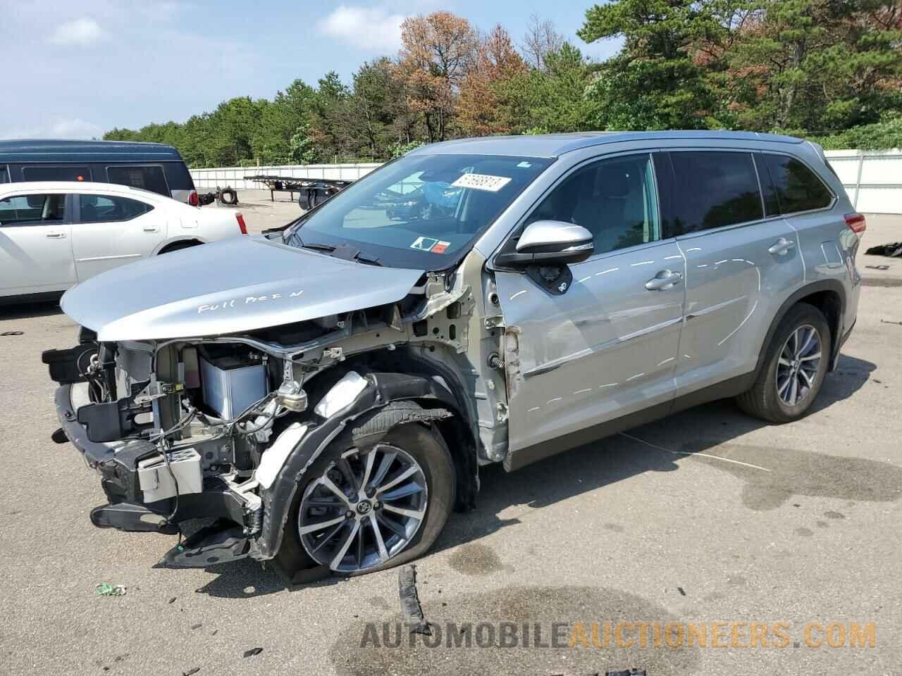 5TDJZRFH1KS610825 TOYOTA HIGHLANDER 2019