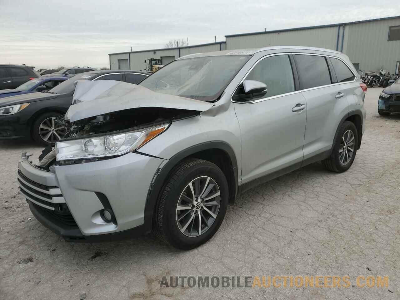 5TDJZRFH1KS629567 TOYOTA HIGHLANDER 2019