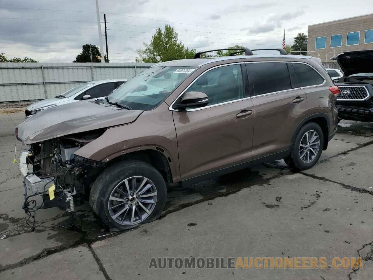 5TDJZRFH1KS704316 TOYOTA HIGHLANDER 2019