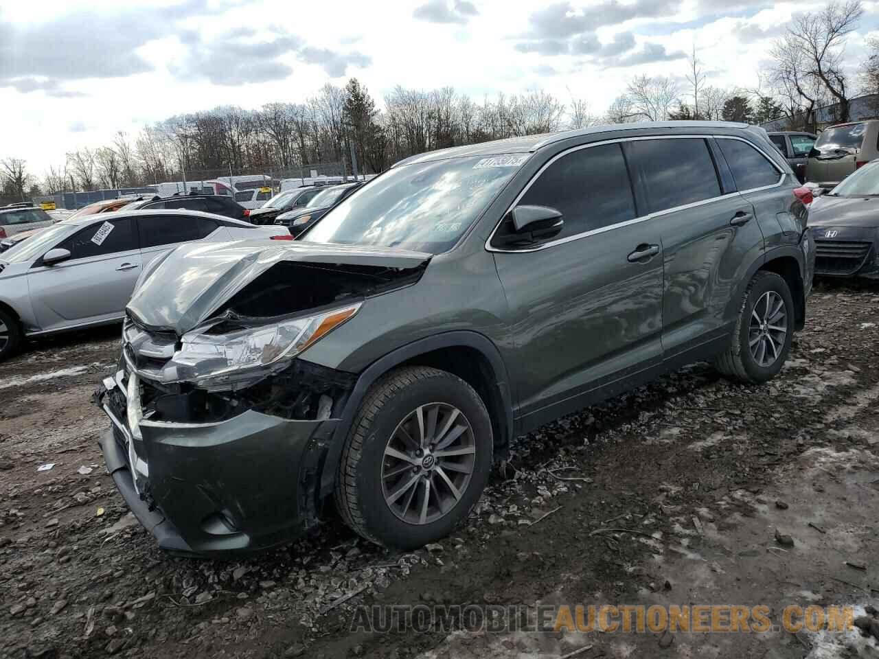 5TDJZRFH1KS707023 TOYOTA HIGHLANDER 2019