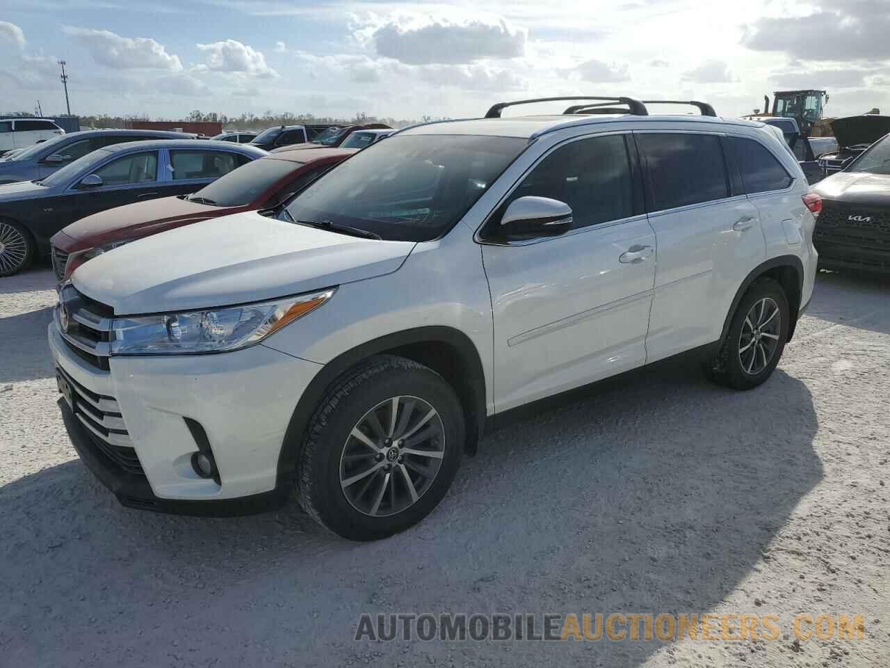 5TDJZRFH1KS716109 TOYOTA HIGHLANDER 2019