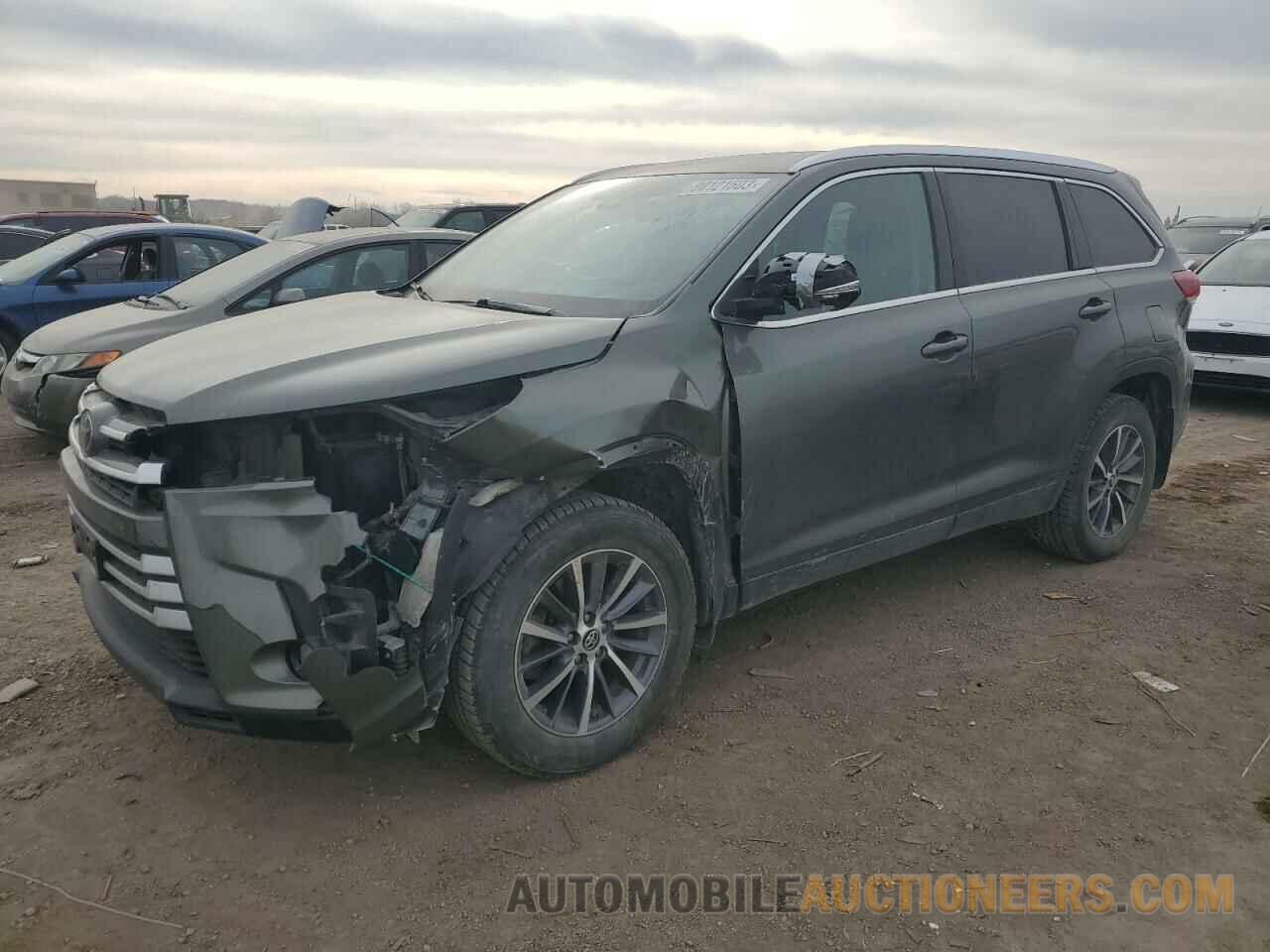 5TDJZRFH1KS741737 TOYOTA HIGHLANDER 2019