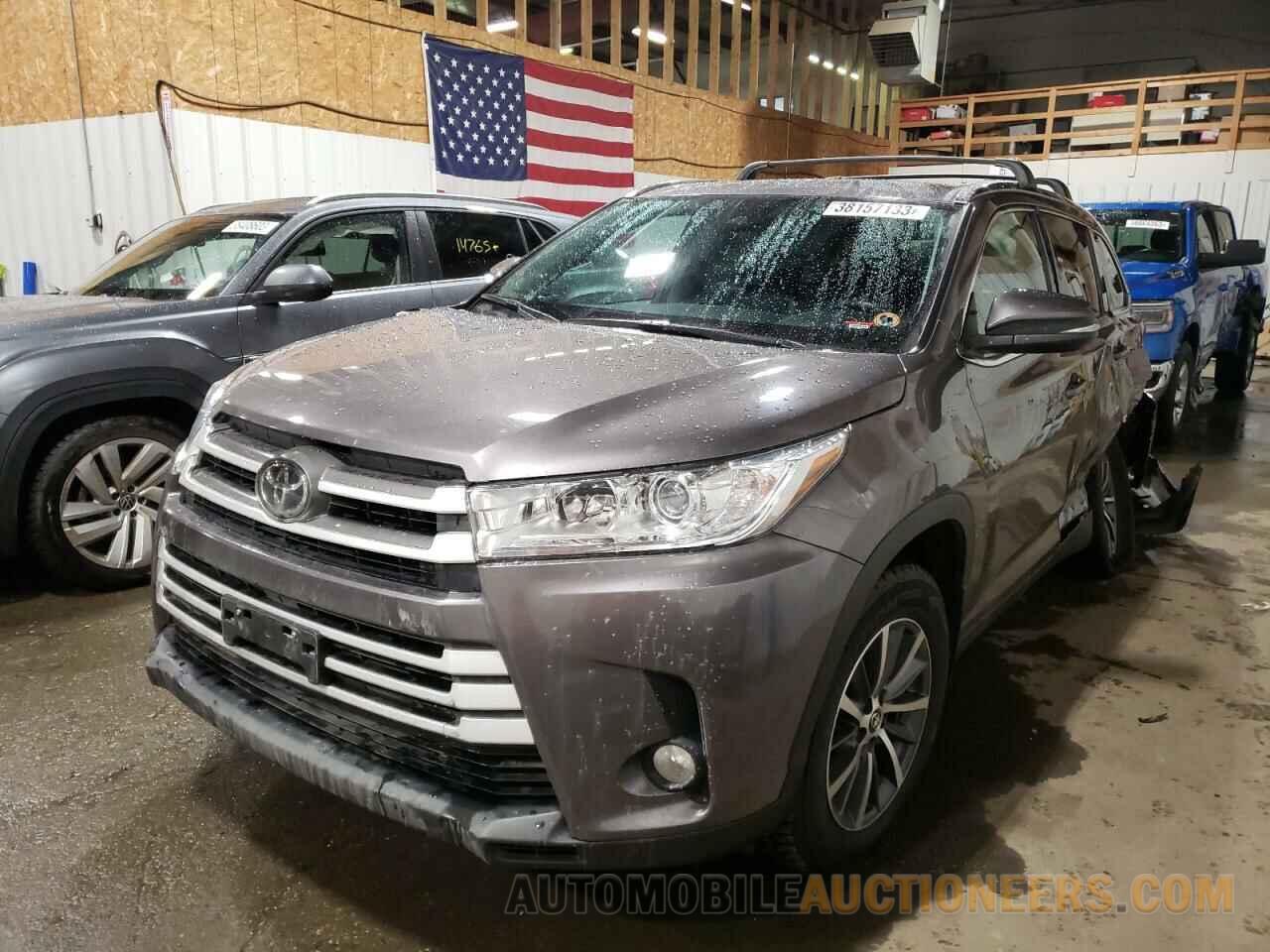 5TDJZRFH1KS917833 TOYOTA HIGHLANDER 2019